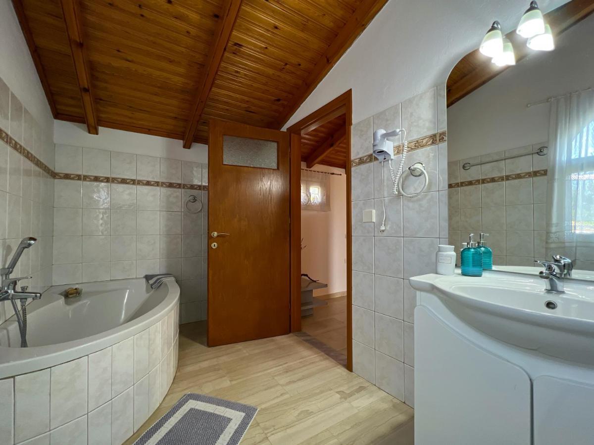 Anemone Apartment Pelekas Luaran gambar
